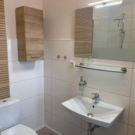 Restaurant Landgasthof Zum Wiesengrund 여관 3*