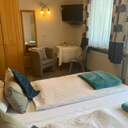 Mini-hôtel Restaurant Landgasthof Zum Wiesengrund 3*