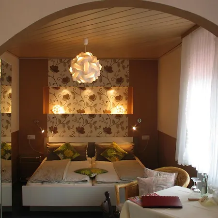 Restaurant Landgasthof Zum Wiesengrund 3*