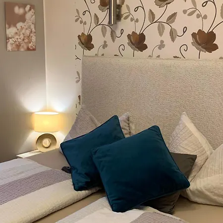Inn Restaurant Landgasthof Zum Wiesengrund 3*