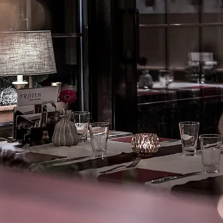 여관 Restaurant Landgasthof Zum Wiesengrund 3*