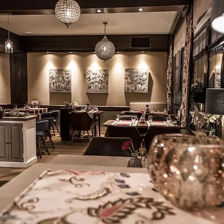 Restaurant Landgasthof Zum Wiesengrund 여관 3*