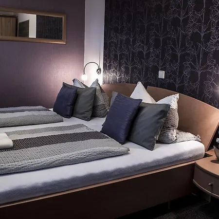 Restaurant Landgasthof Zum Wiesengrund 여관 3*