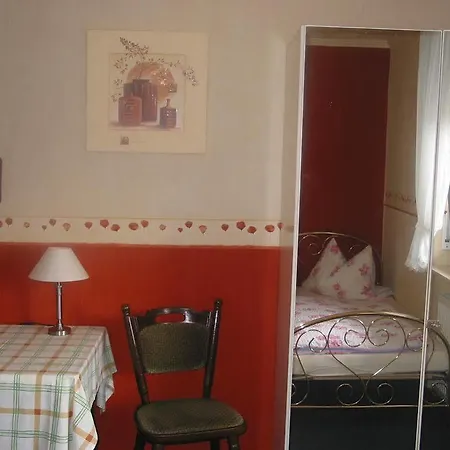 여관 Restaurant Landgasthof Zum Wiesengrund 3*