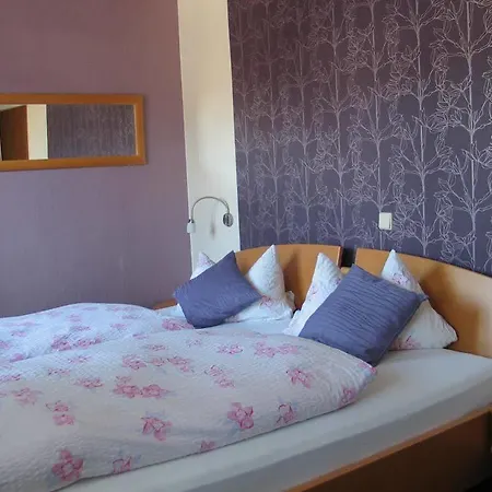 Restaurant Landgasthof Zum Wiesengrund 3* 뉴어