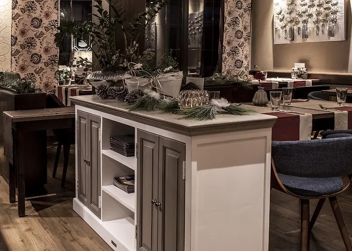 Restaurant Landgasthof Zum Wiesengrund بيت ريفي Newel