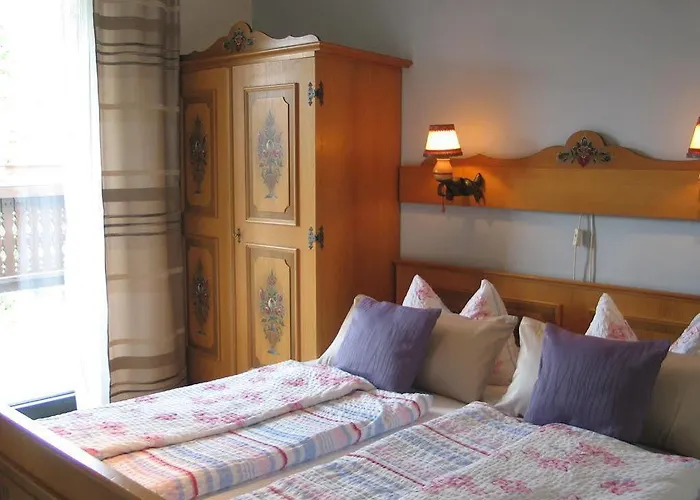 Restaurant Landgasthof Zum Wiesengrund بيت ريفي Newel